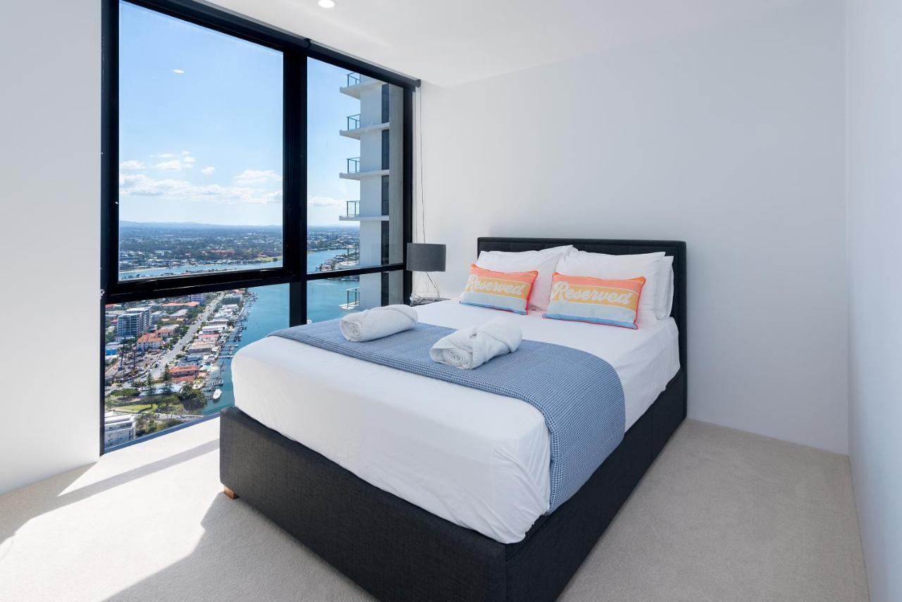 Circle On Cavill - Hosted By Coastal Letting Apartment Gold Coast Exterior foto