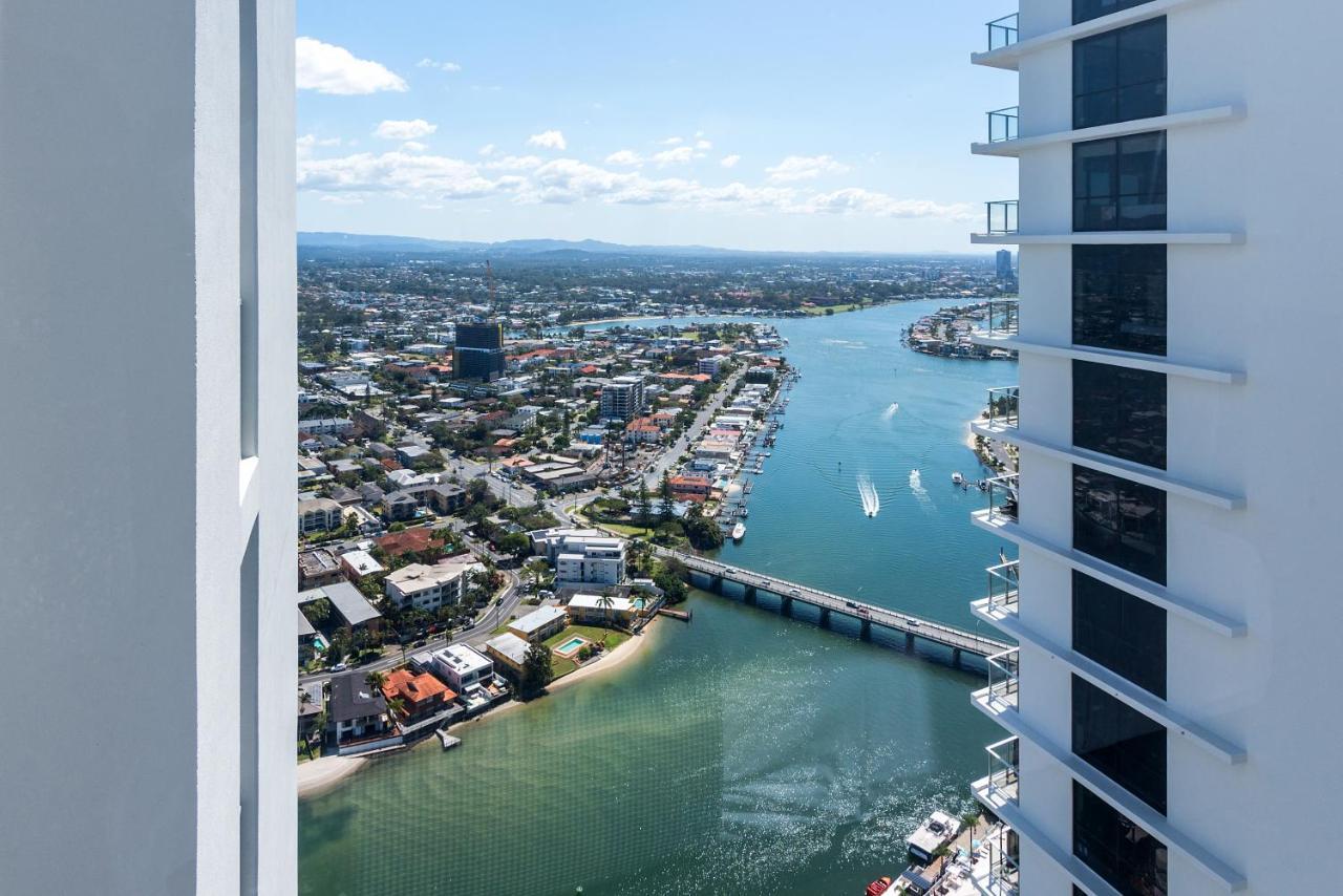 Circle On Cavill - Hosted By Coastal Letting Apartment Gold Coast Exterior foto