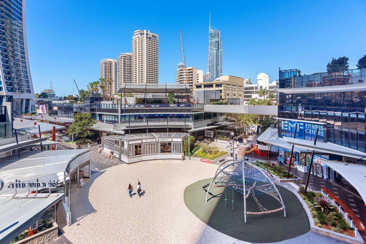 Circle On Cavill - Hosted By Coastal Letting Apartment Gold Coast Exterior foto