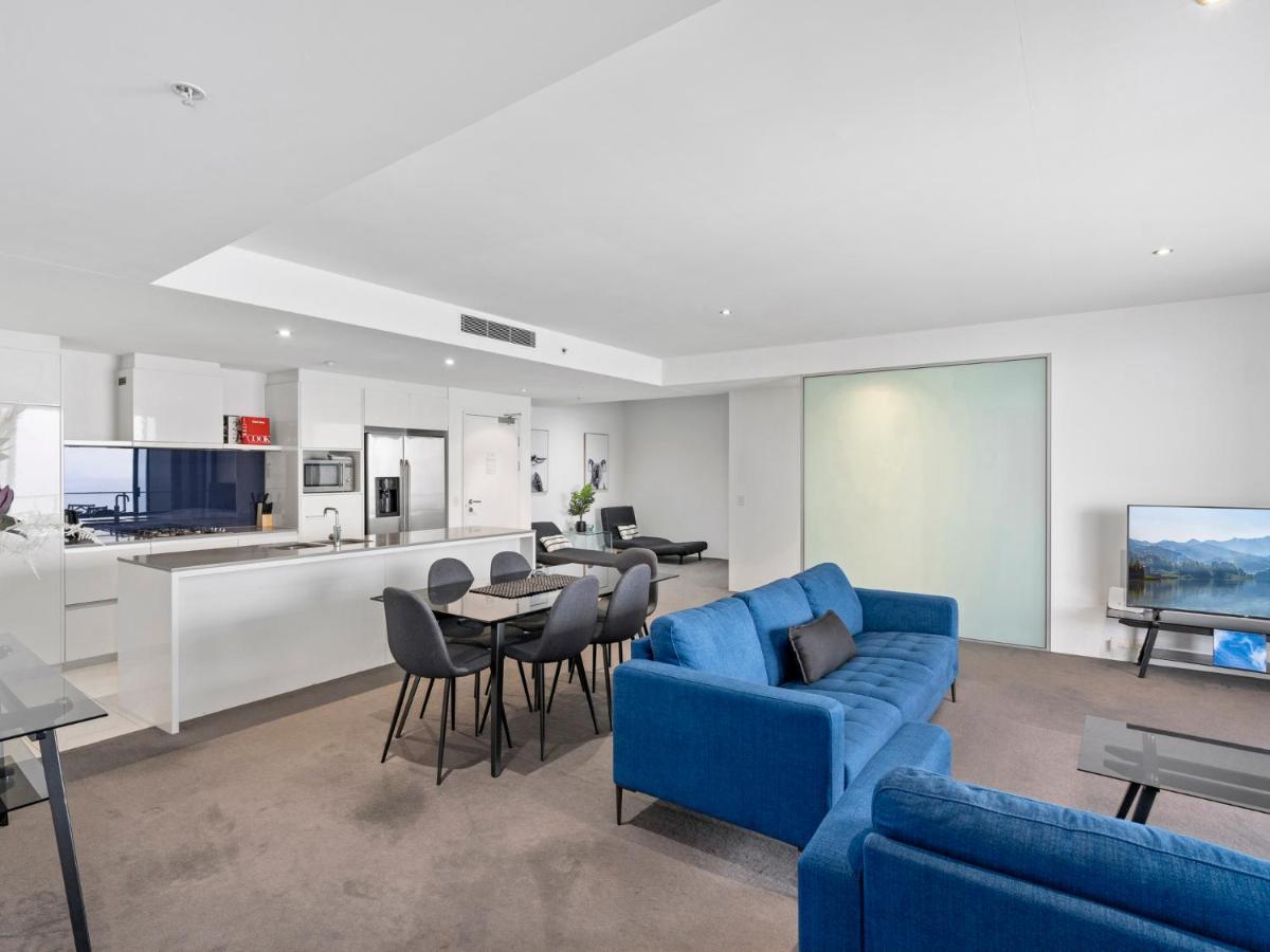 Circle On Cavill - Hosted By Coastal Letting Apartment Gold Coast Exterior foto