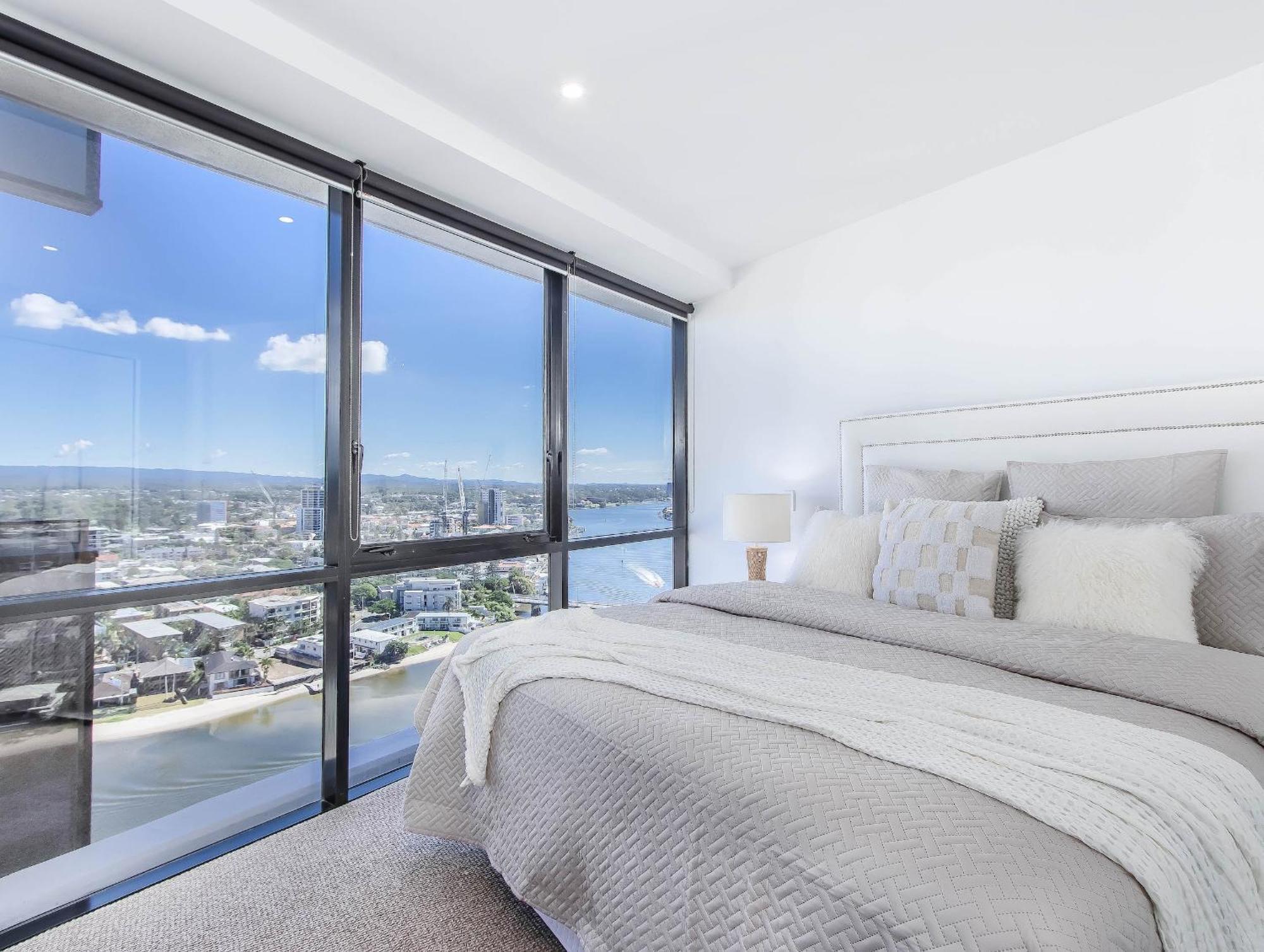 Circle On Cavill - Hosted By Coastal Letting Apartment Gold Coast Exterior foto