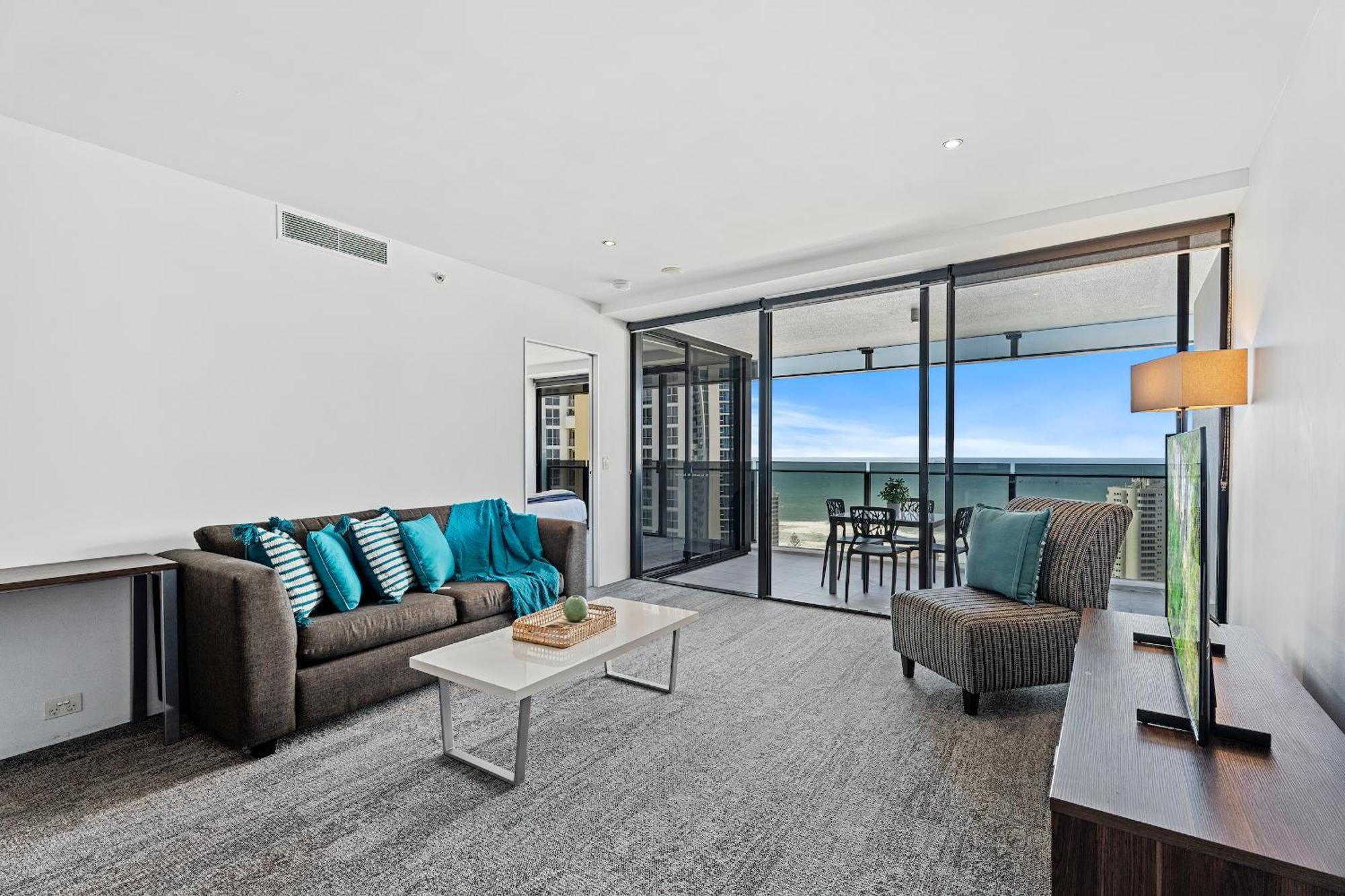 Circle On Cavill - Hosted By Coastal Letting Apartment Gold Coast Exterior foto